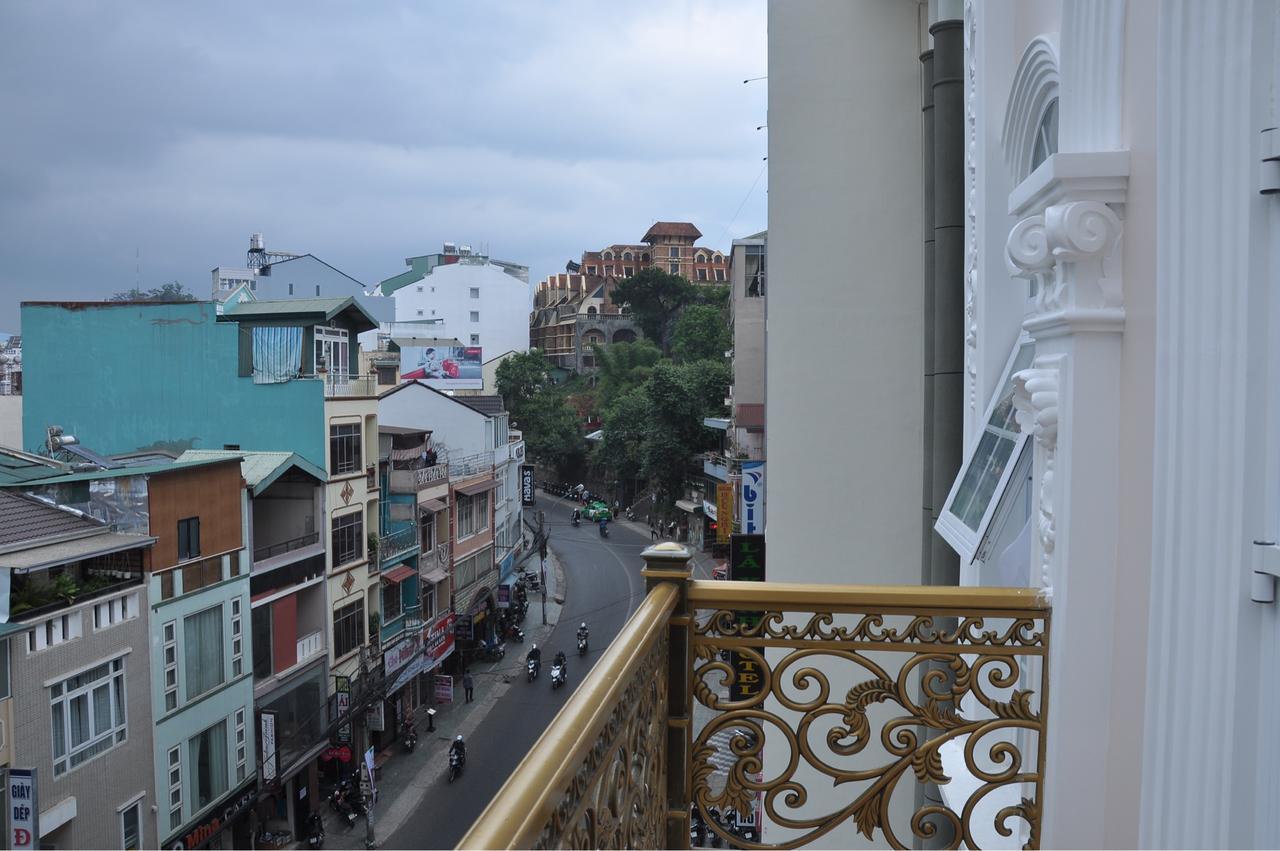 Carita Hotel Da Lat Exterior photo