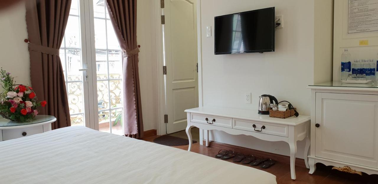 Carita Hotel Da Lat Exterior photo